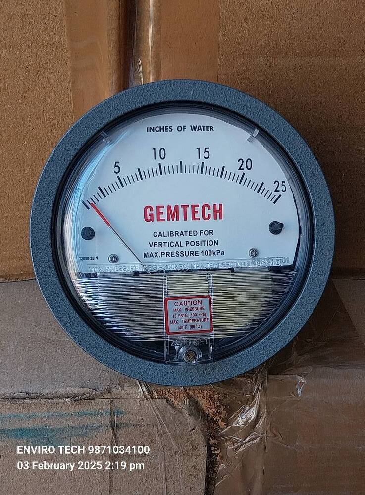 Model G2025 Gemtech Differential Pressure Gauge Range 0-25 Inch Wc - Color: White/black