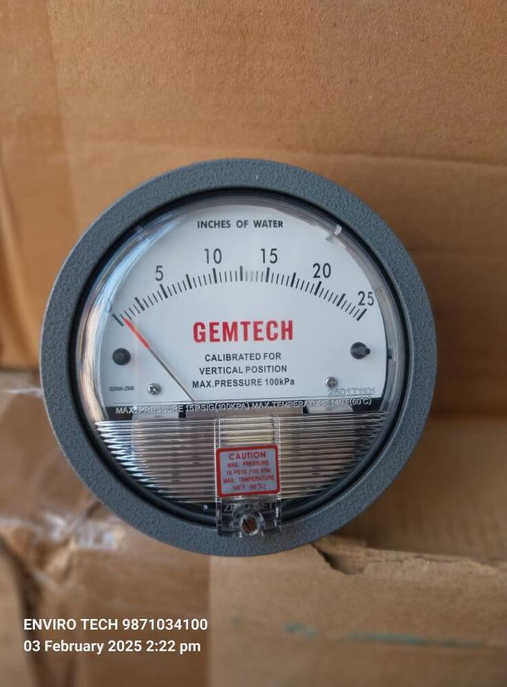 Model G2201 Gemtech Differential Pressure Gauge Range 0-1 Psi - Color: White/black