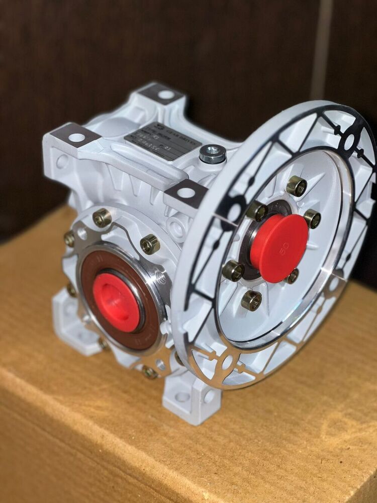 Nmrv Worm Gear Box - Silver, Standard Size | 220-440 Volt, 1400 Rpm Input Speed, Durable Worm Gears For Industrial Applications