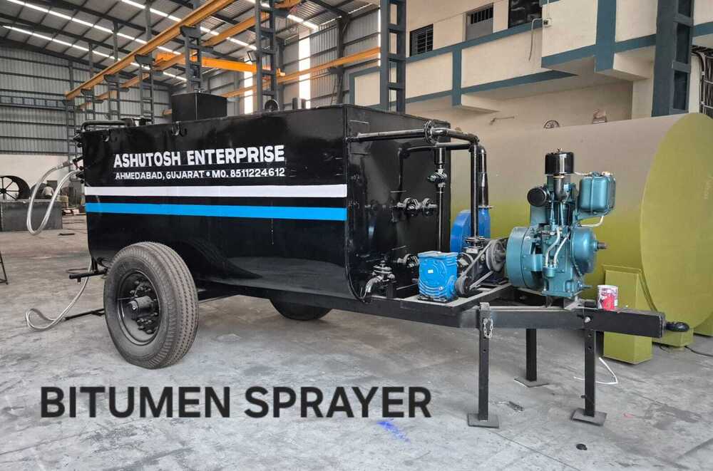 Bitumen Emulsion Sprayer - Steel Tank Capacity 1,000-3,000 Liters, Spray Width 2-4 Meters, 10-20 Bar Pressure | Uniform Spraying, Durable Design, Precise Control