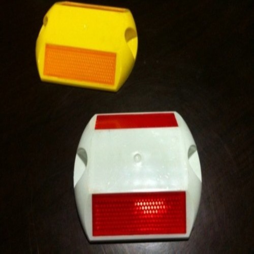 V50 Vertex Plastic Road Studs - Abs Plastic, 100 X 100 X 20 Mm, Yellow | Automatic Function, 10-year Warranty, High Visibility Safety Solution