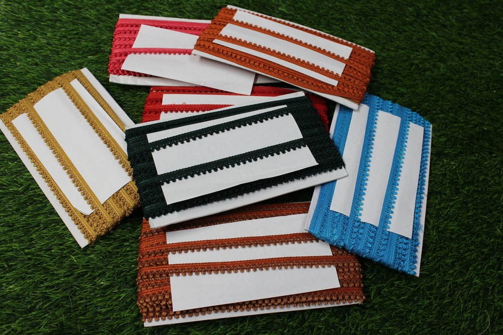 Pearl Border Lace - Color: Multi