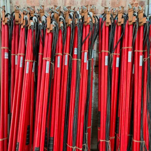 25 Kv Earthing Discharge Rod Railway - Color: Red