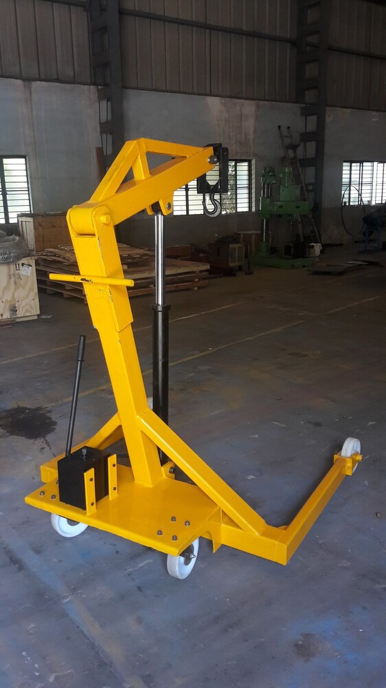 Floor Crane - Loading Capacity: 1 Tonne
