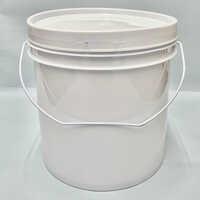 4 Ltr Plastic Paint Bucket With Lid - Color: White