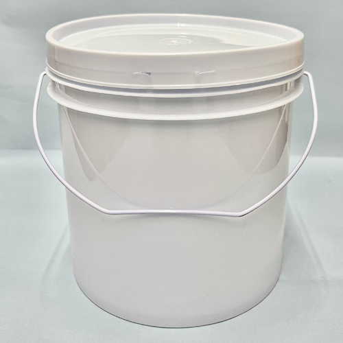 4 Ltr Plastic Lubricants And Grease Bucket With Lid