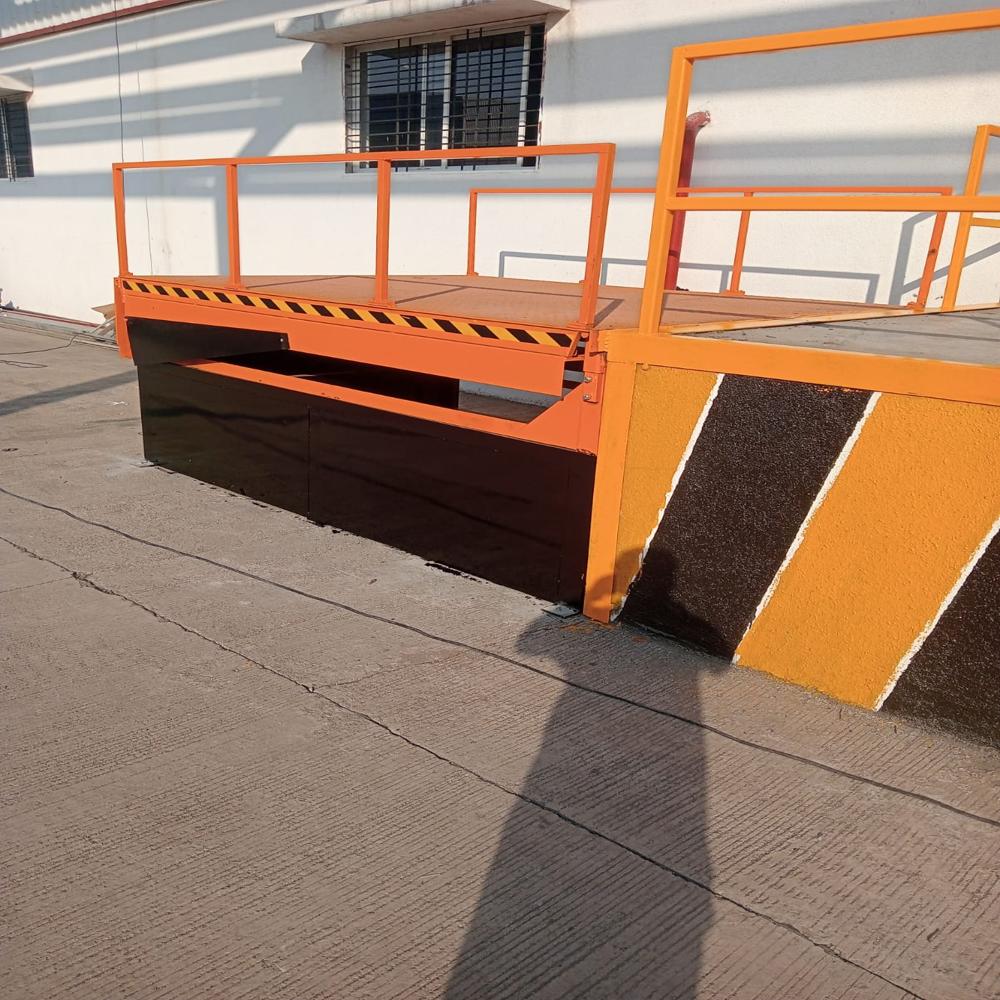 Dock Leveller With Frame
