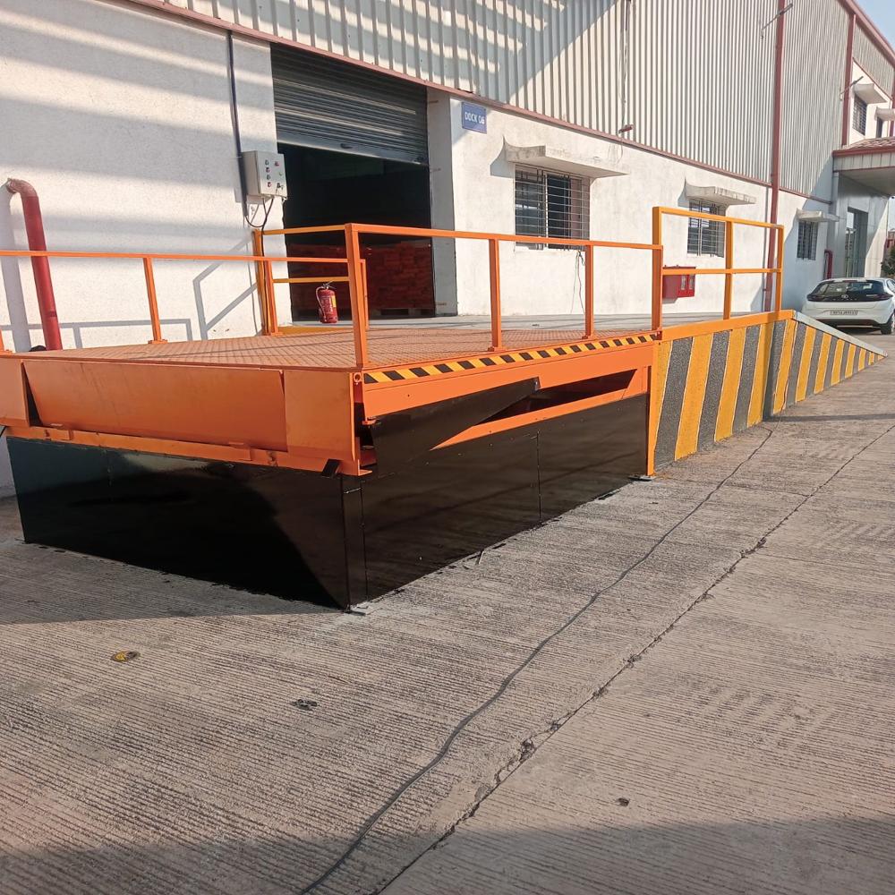 Dock Leveller With Frame