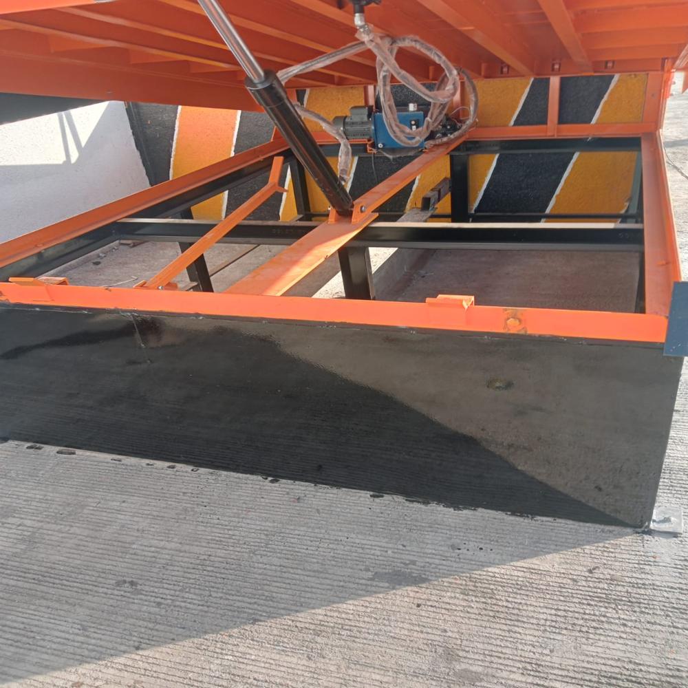 Dock Leveller With Frame