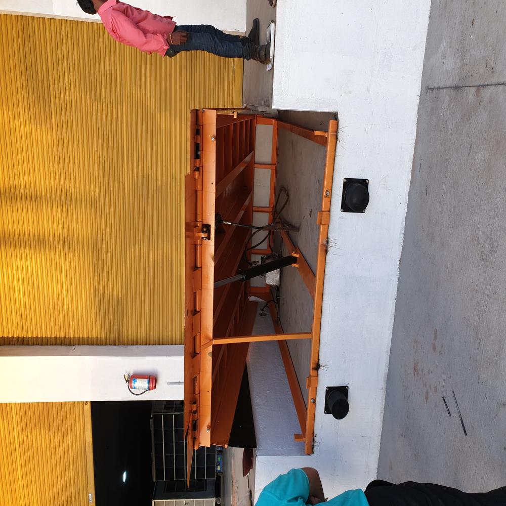 Dock Leveller With Frame