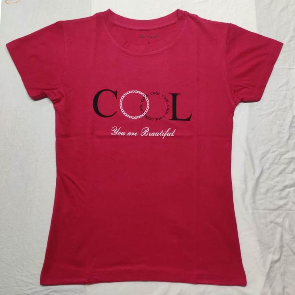 महिलाओं की प्रीमियम टी शर्ट