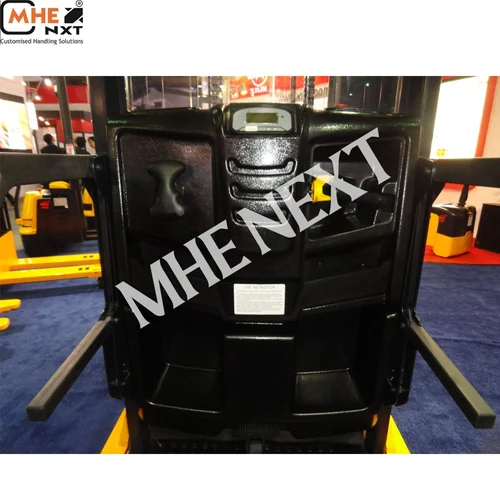 Electric Vertical Order Picker