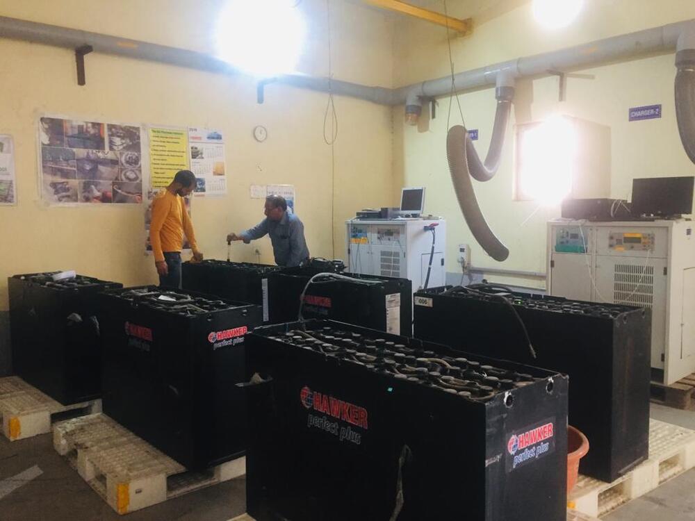 Used Traction Batteries - Voltage: 12 Volt (V)
