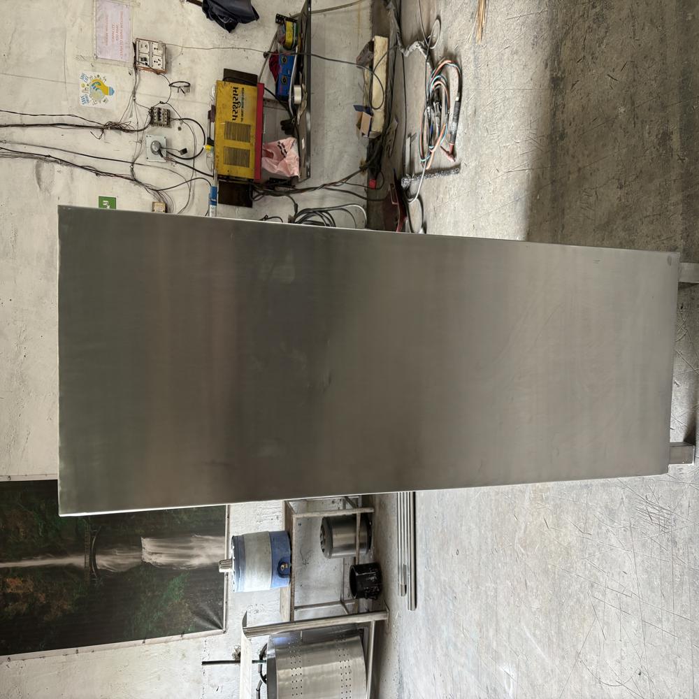 Apron Drying And Disinfecting Cabinet - Design: One Piece