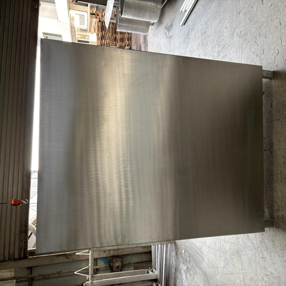 Apron Drying And Disinfecting Cabinet - Design: One Piece