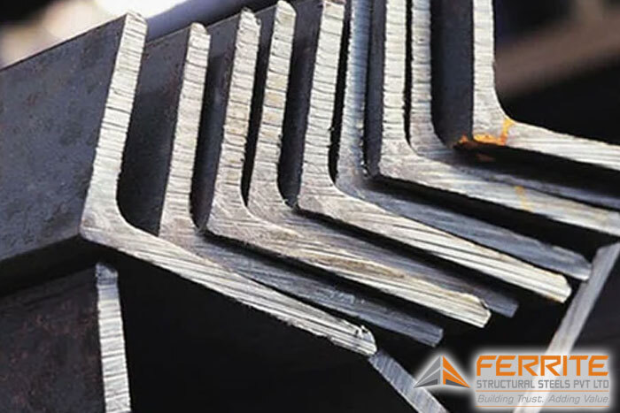Stainless Steel Unequal Angle - Customized Lengths Galvanized Finish Non-recyclable Ideal For Structural Support & Marine Applications