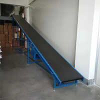 Portable Belt Conveyor - Oil-resistant Mild Steel, Flat Belt Structure | 1-year Warranty, Easily Portable For Industrial Applications