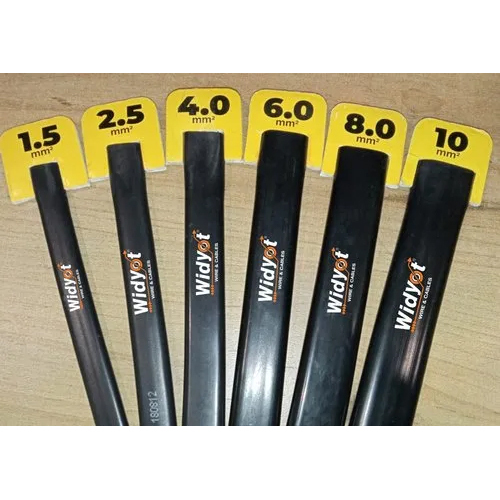 3 Core Flat Submersible Cables - Core Material: Copper
