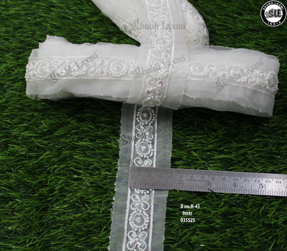 sequence cutdana white lace