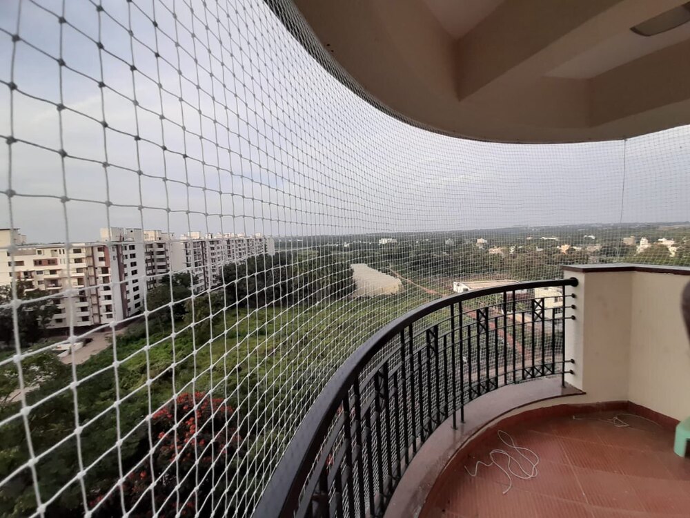 Garware Bird Net - Nylon Material, 10x33 Meters | Effective Bird Control For Homes, Buildings & Balconies