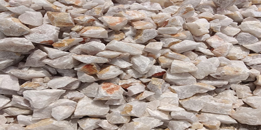 Semi Granular Quartz - High Strength Industrial Material, Granular Form In White & Brown, Specific Gravity 2.65 For Reliable Performance