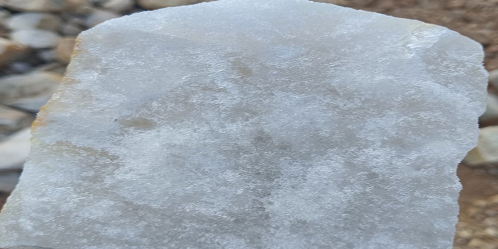 Granular Quartz - High-Strength Industrial Material, White Granule Shape, Specific Gravity 2.6 to 2.7 for Reliable Applications