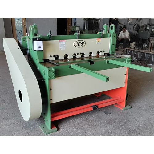 Power Operated Shearing Machine