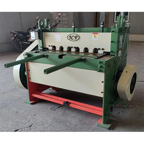 Power Operated Shearing Machine