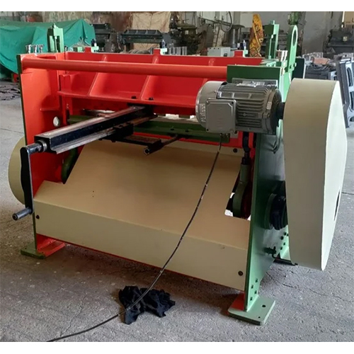 Power Operated Shearing Machine