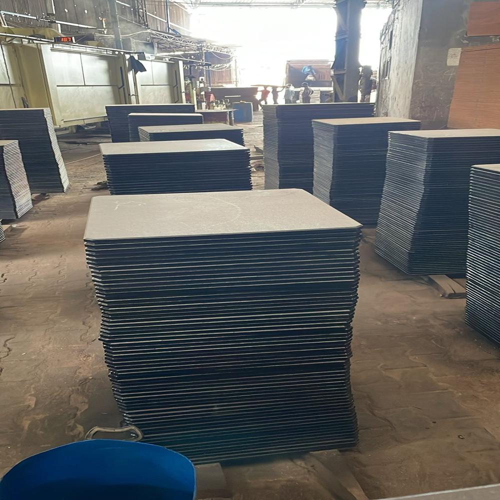 Paver Block Pallet And Black Wooden Fly Ash Brick Pallet (Heavy Duty Or High Density) - Deck Type: Solid