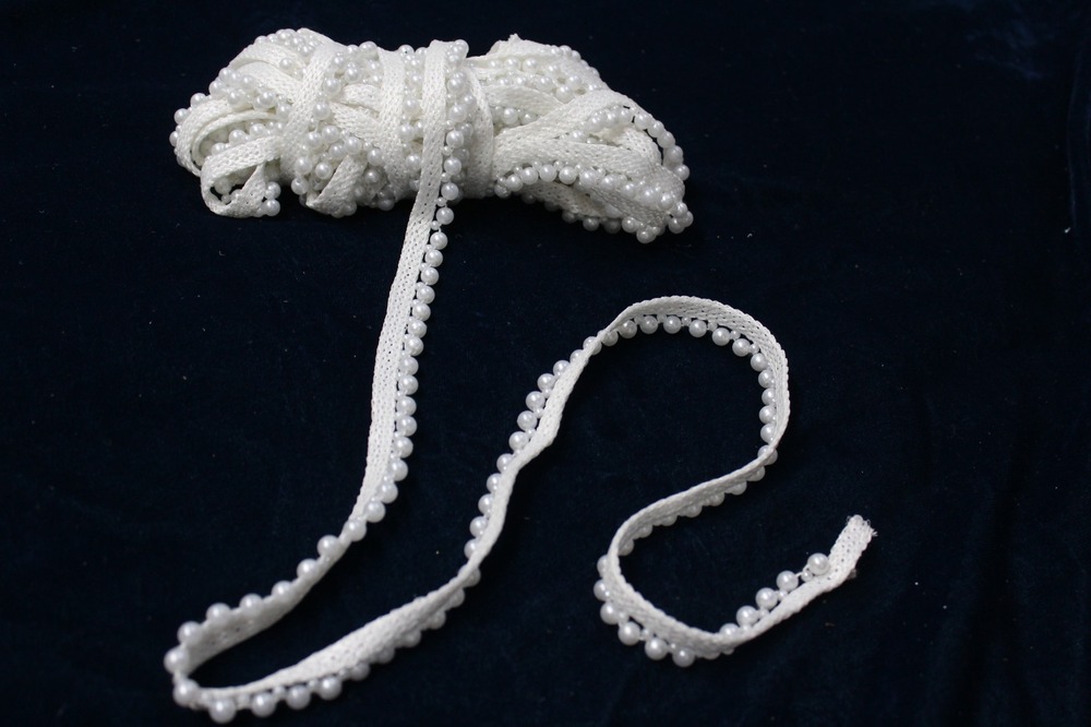 moti jhalar lace