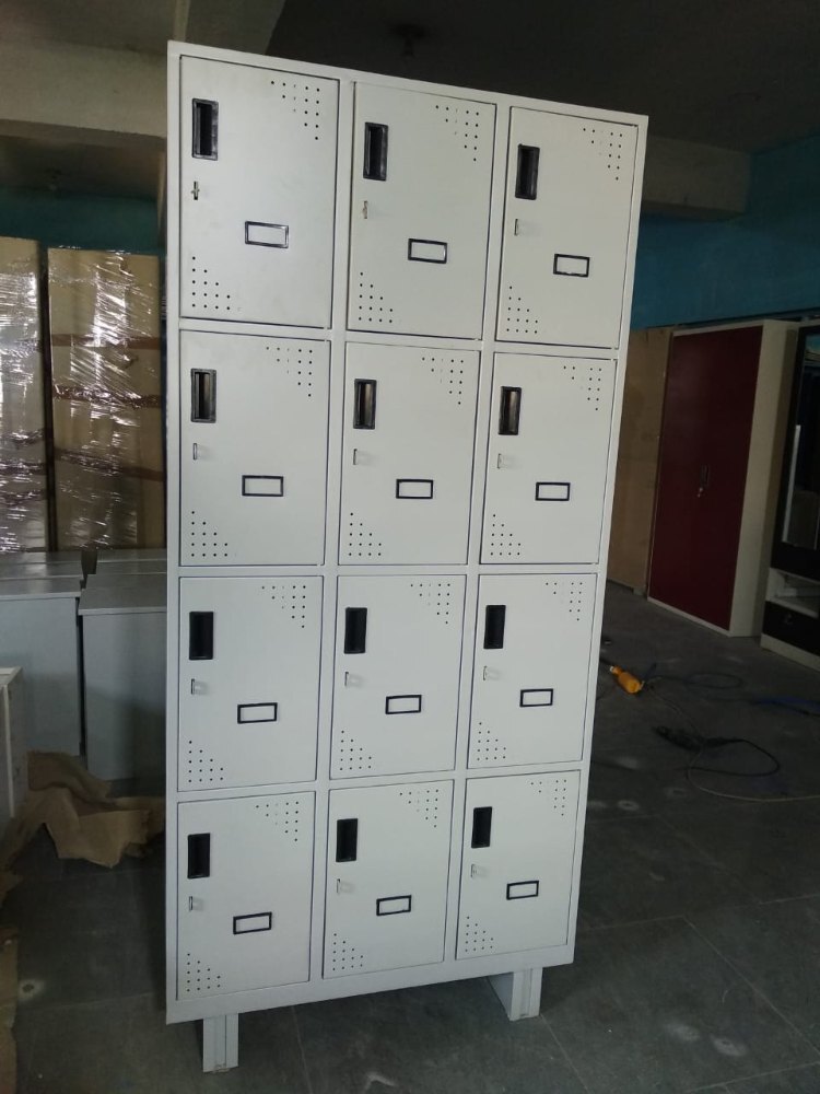 Staff Locker 18 Cabinet