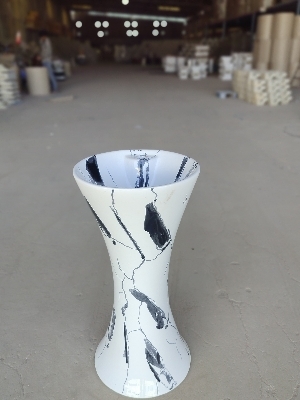 One टुकड़ा Glossy with A Black and White Printed Pattern Basin