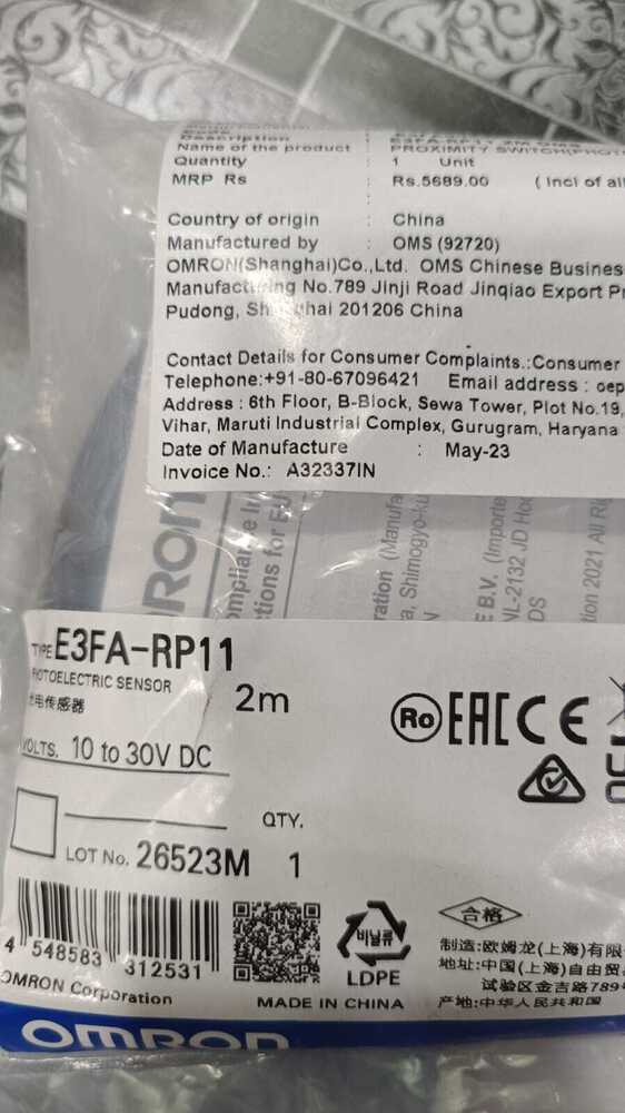 OMRON PHOTOELECTRIC SENSOR 10 TO 30VDC,  E3FA-RP11 2M