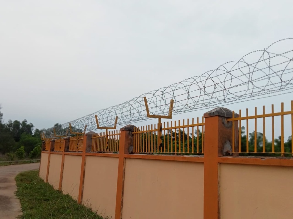 Gi Concertina Wire - Color: Silver