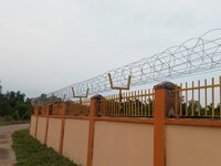 Gi Concertina Wire - Color: Silver
