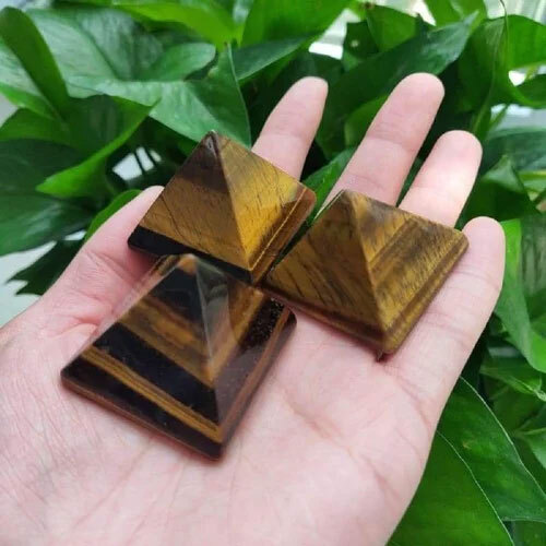 Tiger eye Pyramid