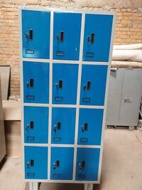 12 doors staff locker
