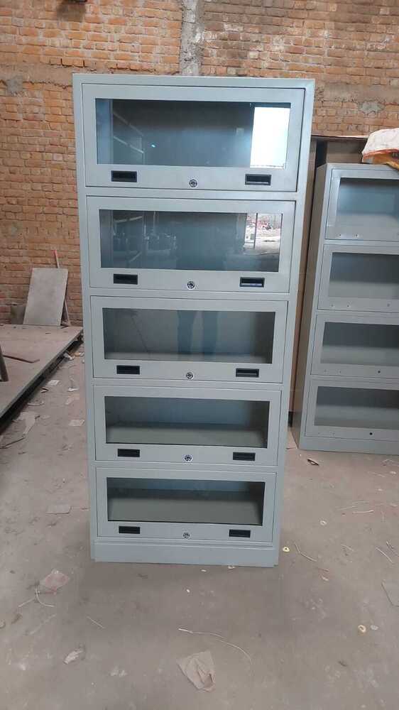 12 doors staff locker