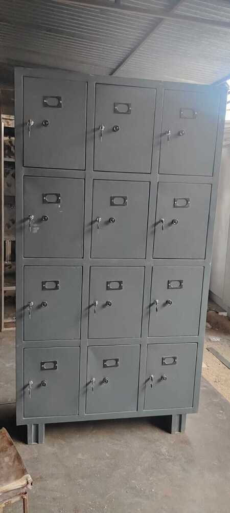 12 doors staff locker