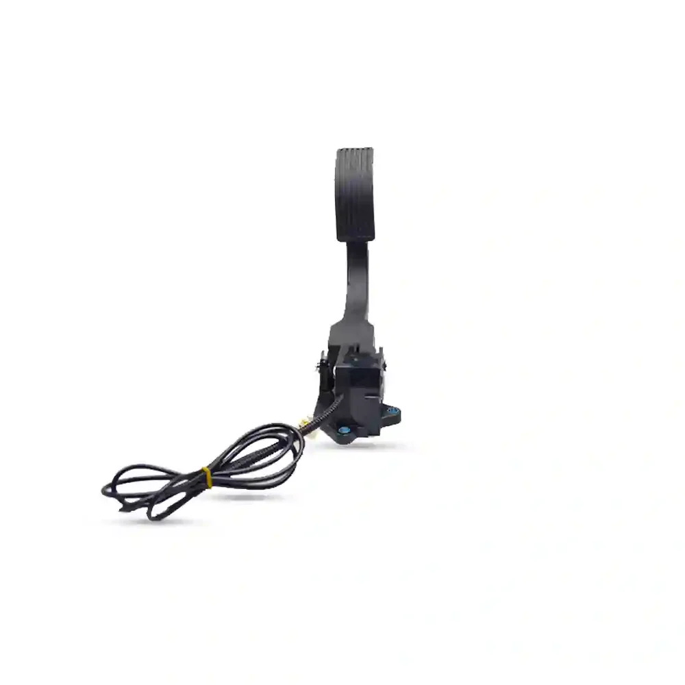 Curved Foot Throttle - Iron Material | Robust Design For Enhanced Control And Precision In Vehicle Operation