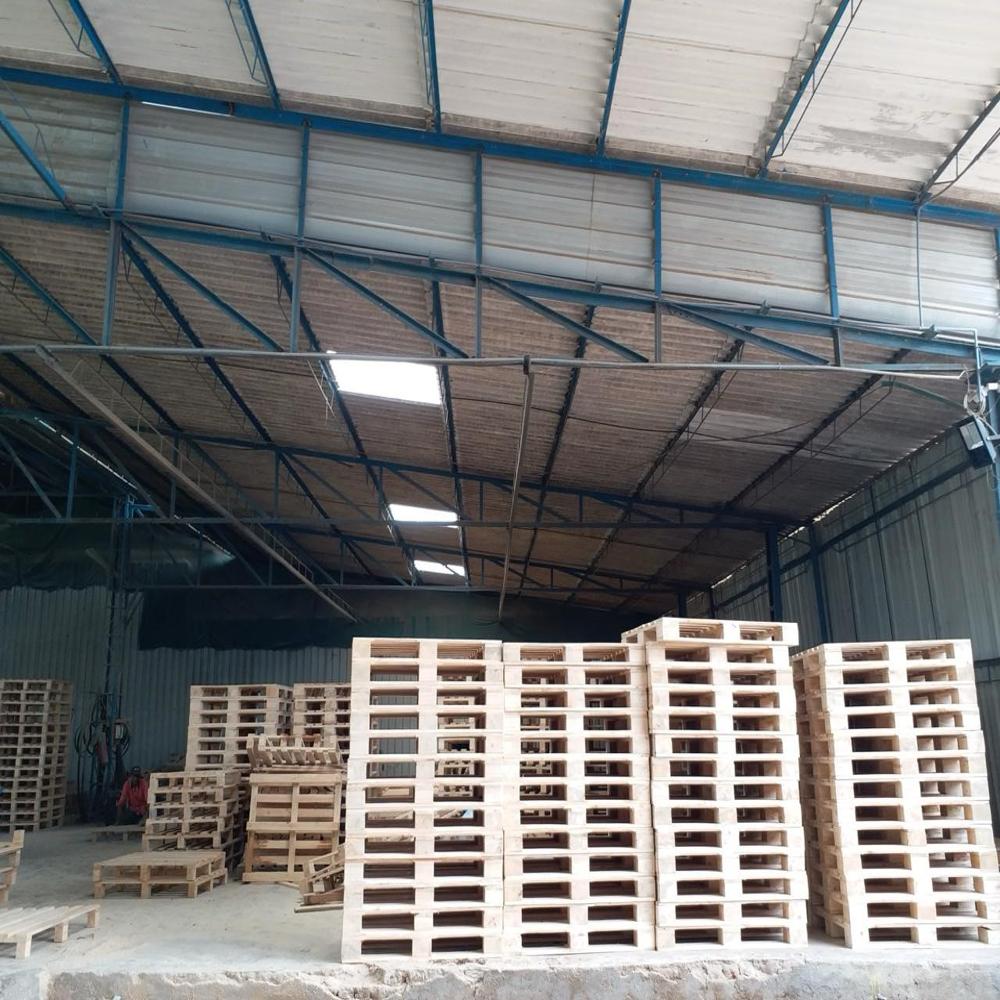 Wooden Pallets - Color: Natural Brown
