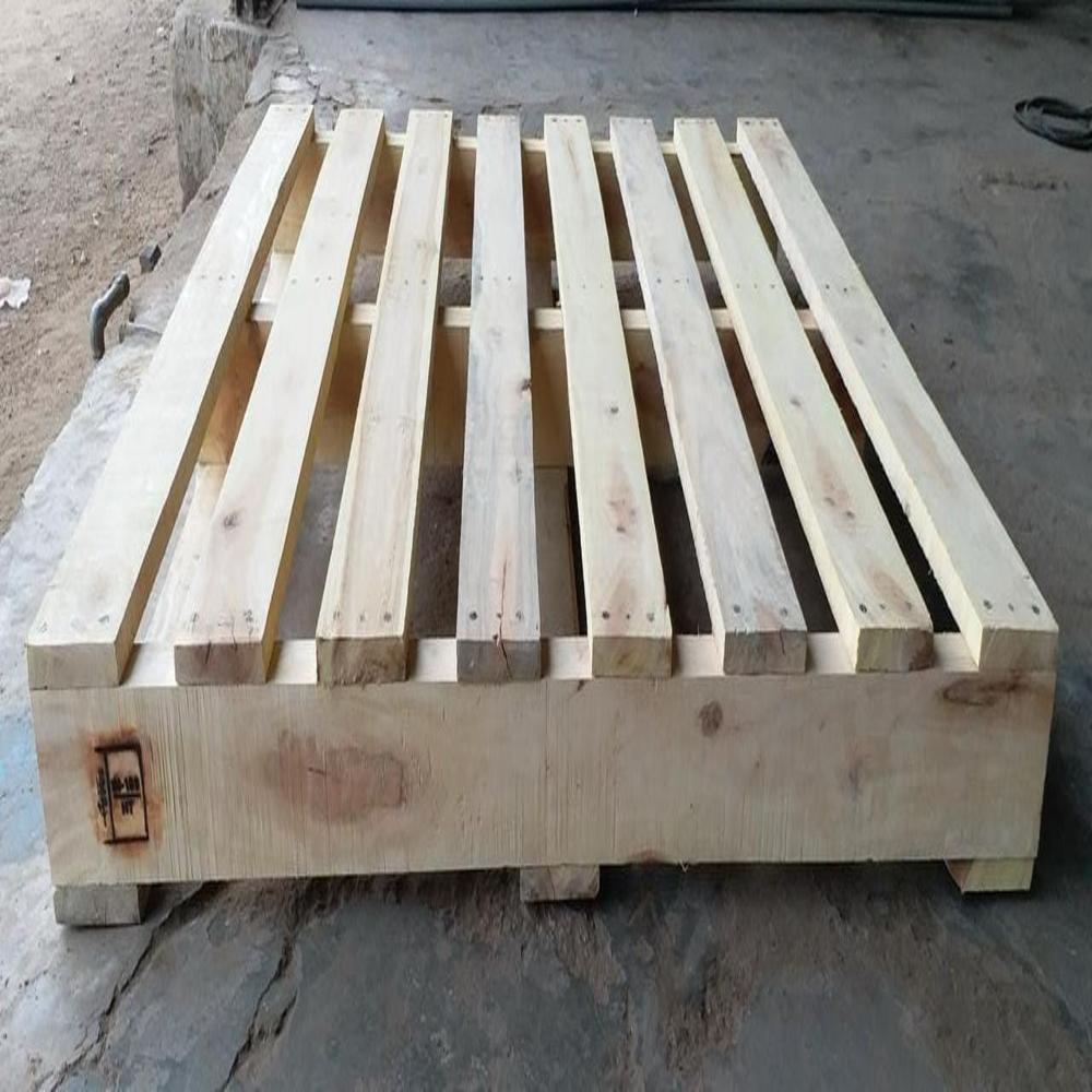 Wooden Pallets - Color: Natural Brown