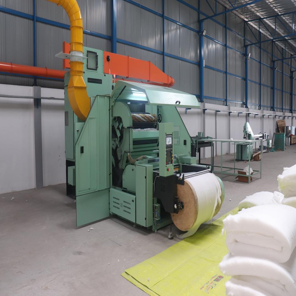 CARDING MACHINE FOR SURGICAL COTTON