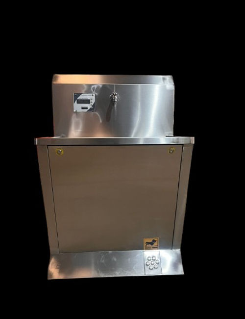 1 Bay Automatic Scrub Sink - Color: Silver