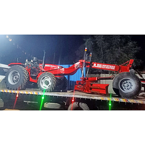 Tractor Grader - Iron Construction Equipment , Diesel Power, Bolt-on & Quick-release Mounting, Semi-automatic Technology, Coated Surface Treatment