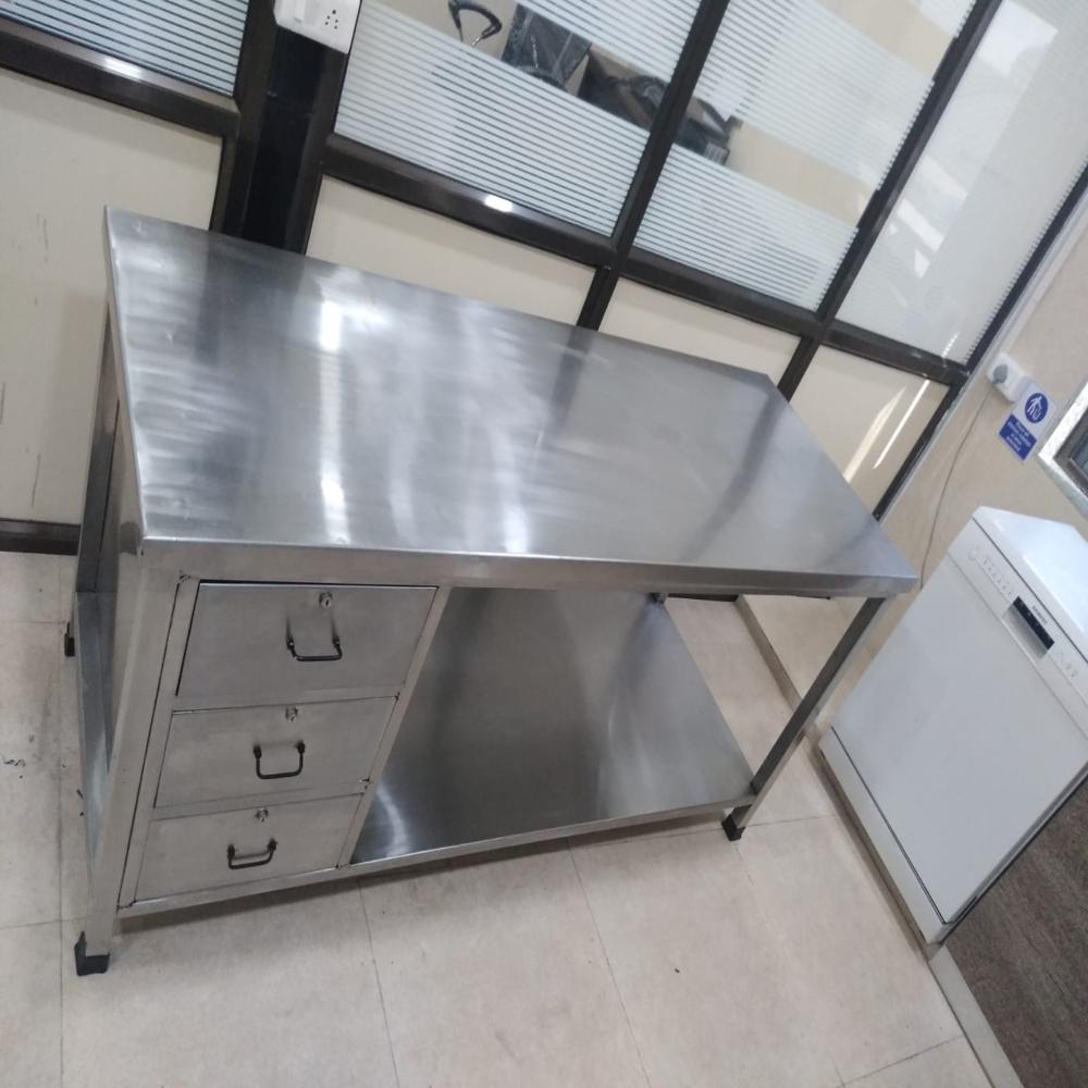 S S Table With Drawer Manufacturers - Color: Silver