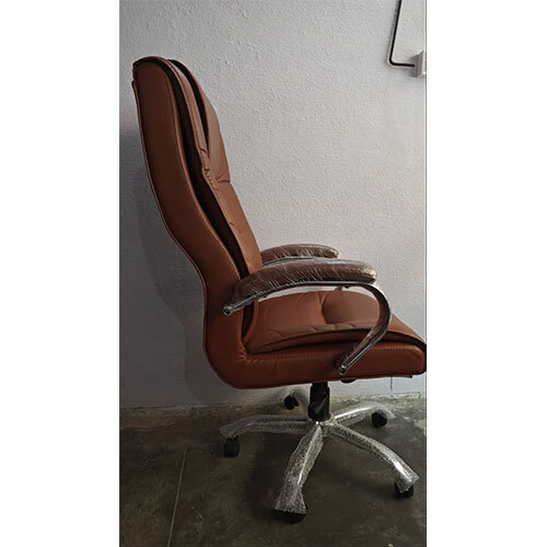 Boss High Back Rev olving Chair