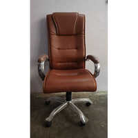 Boss High Back Rev olving Chair