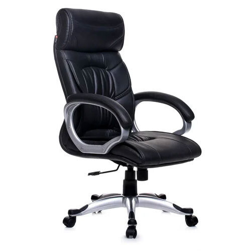 Black Leather Boss Rev olving Chair
